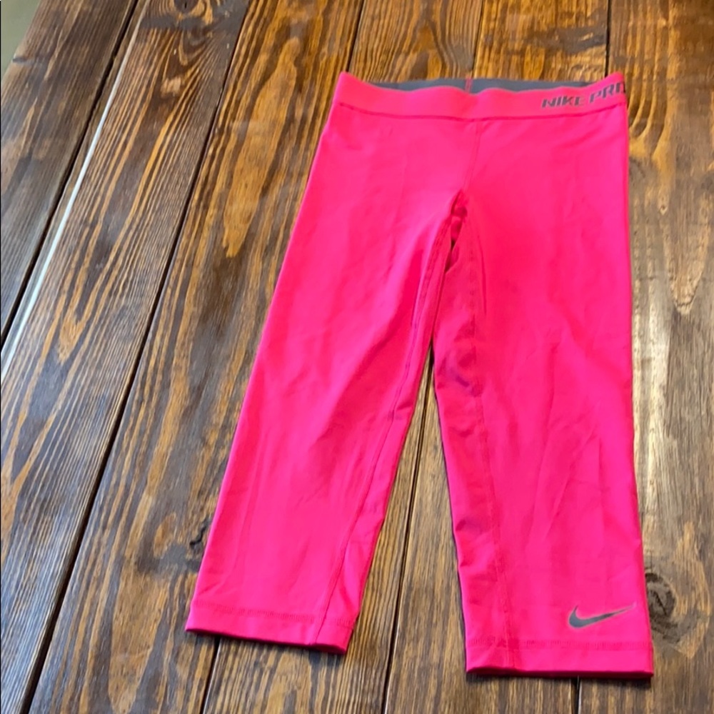 Size Small Pink Nike Pro fitted Dri-fit capris